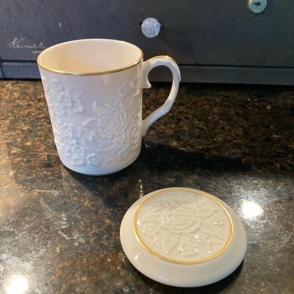 Lenox Ivory Mug with Gold Trim & cover - Picture 1 of 7